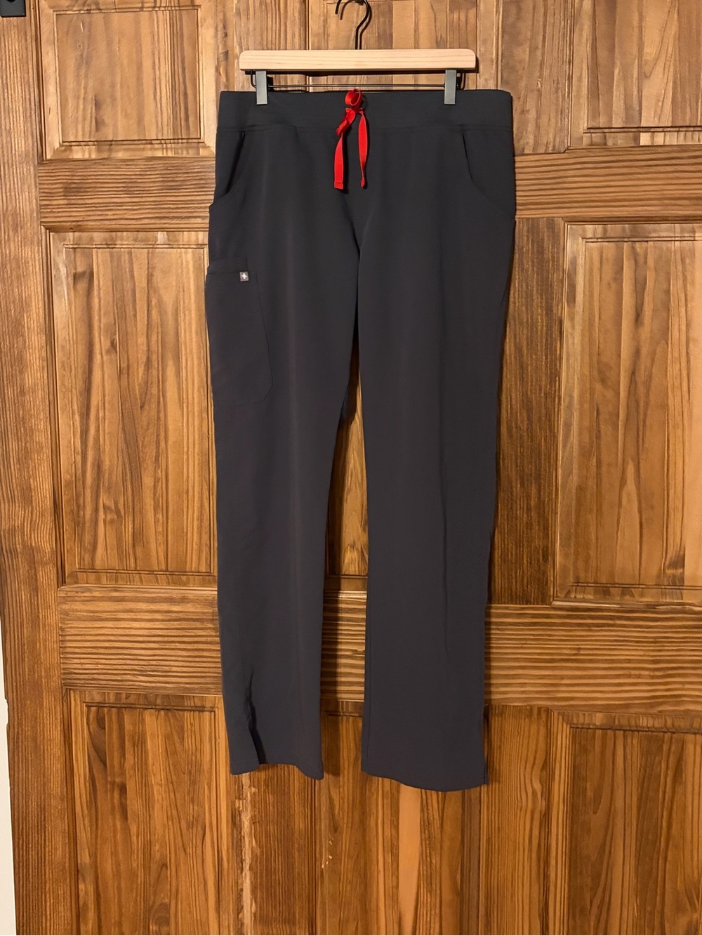 FIGS Women’s XL Tall Black Scrub Pants | Jogger/Straight Leg | Red Drawstring
